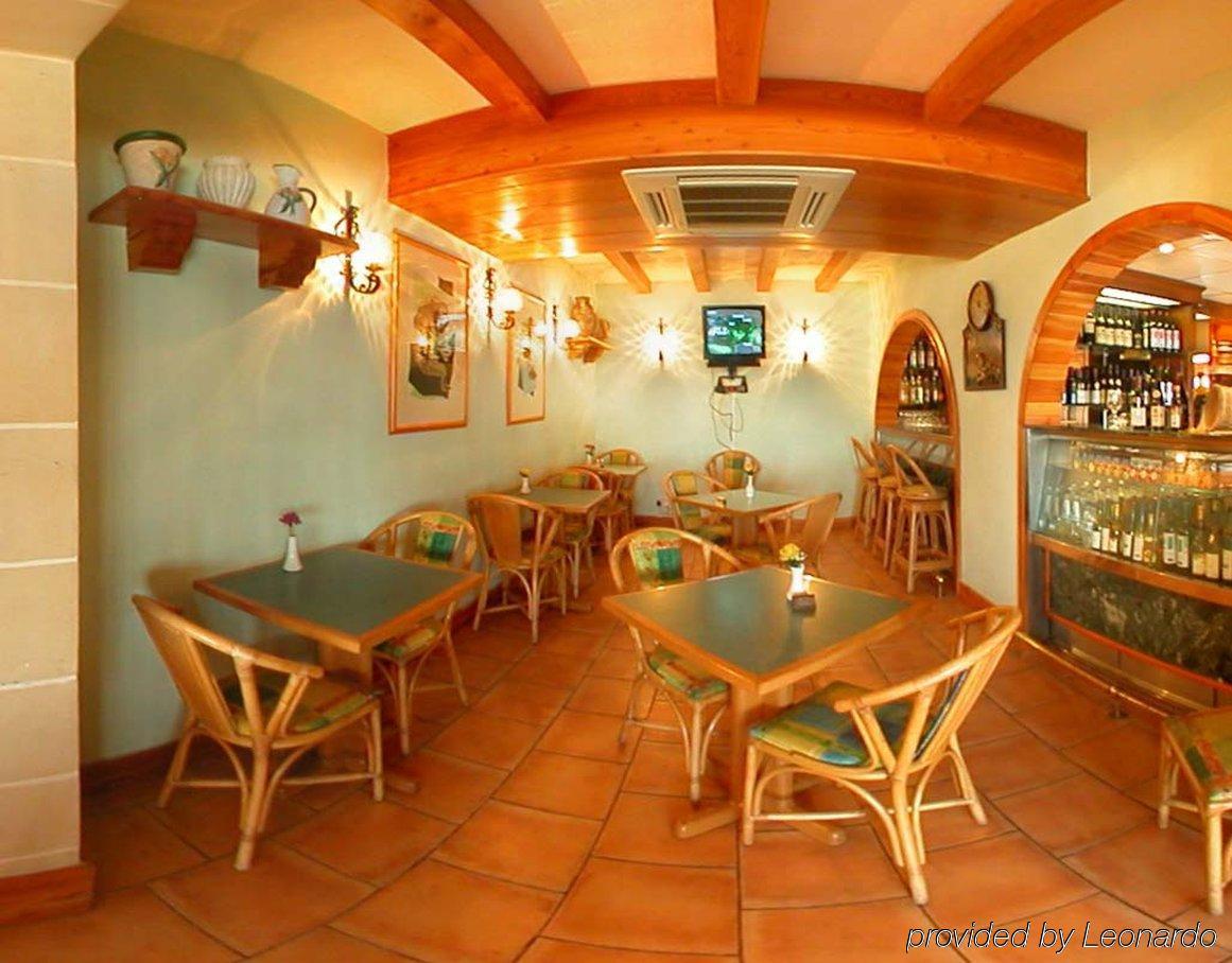 The Mediterranea Hotel & Suites San Pawl il-Baħar Restaurant photo