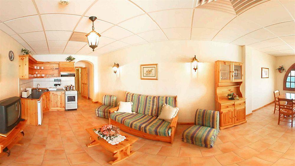 The Mediterranea Hotel & Suites San Pawl il-Baħar Extérieur photo